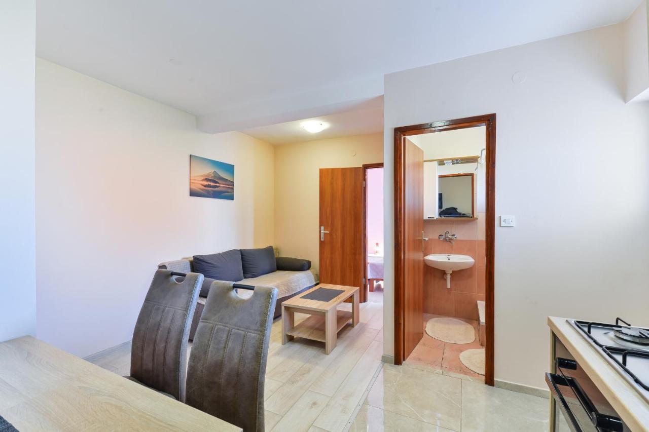 Apartment Apartments By The Sea Bibinje, Zadar - 5786 Bibinje
